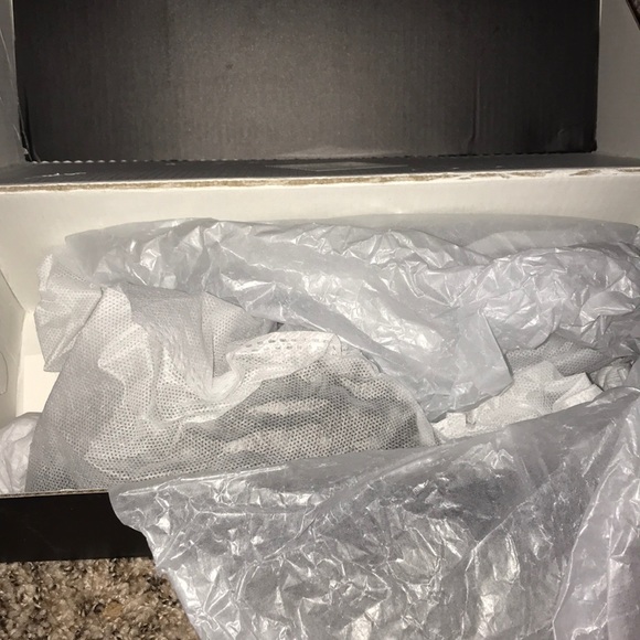 Sandals - Picture 3 of 4